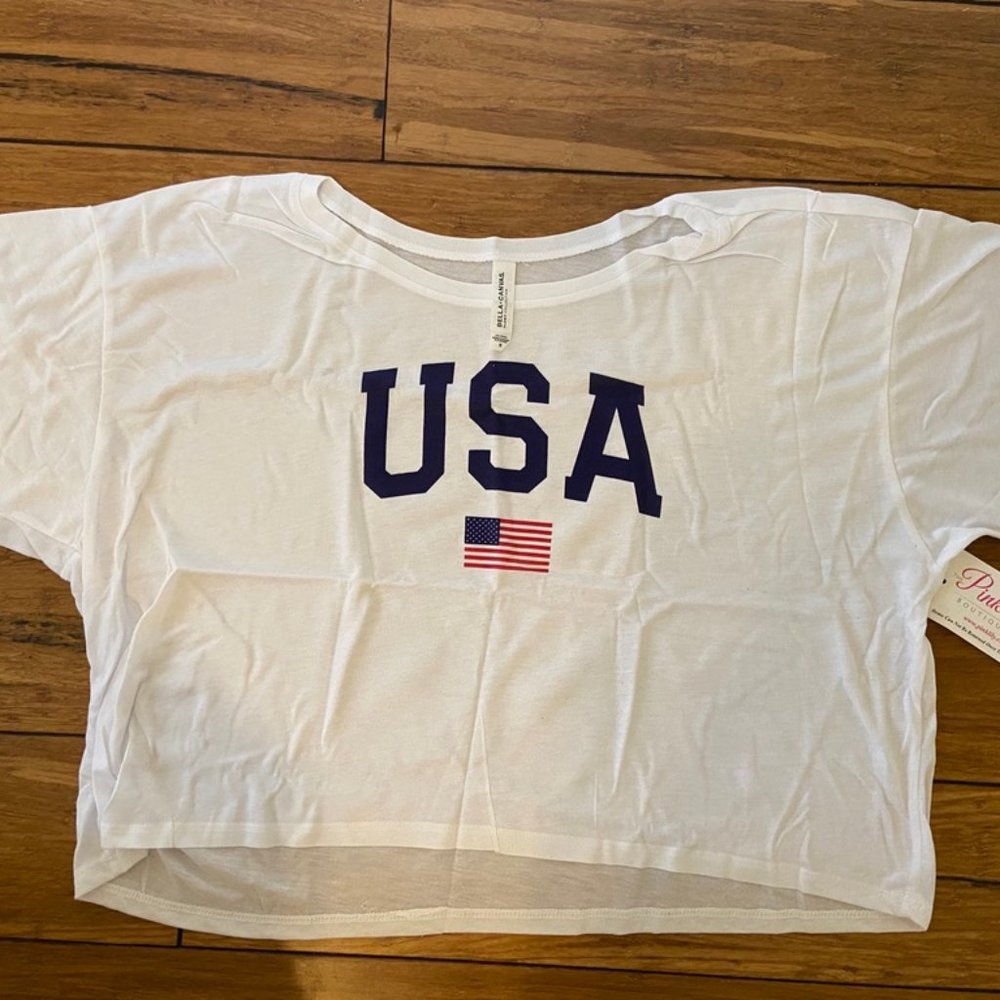 Cropped USA T-Shirt